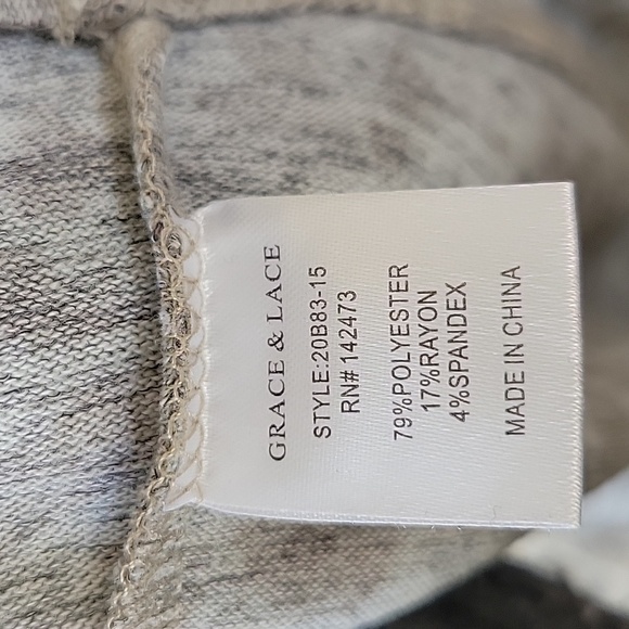 GRACE & LACE Large Animal Leopard Print Lightweight VNeck Sweater Top Tan & Grey - Picture 10 of 11